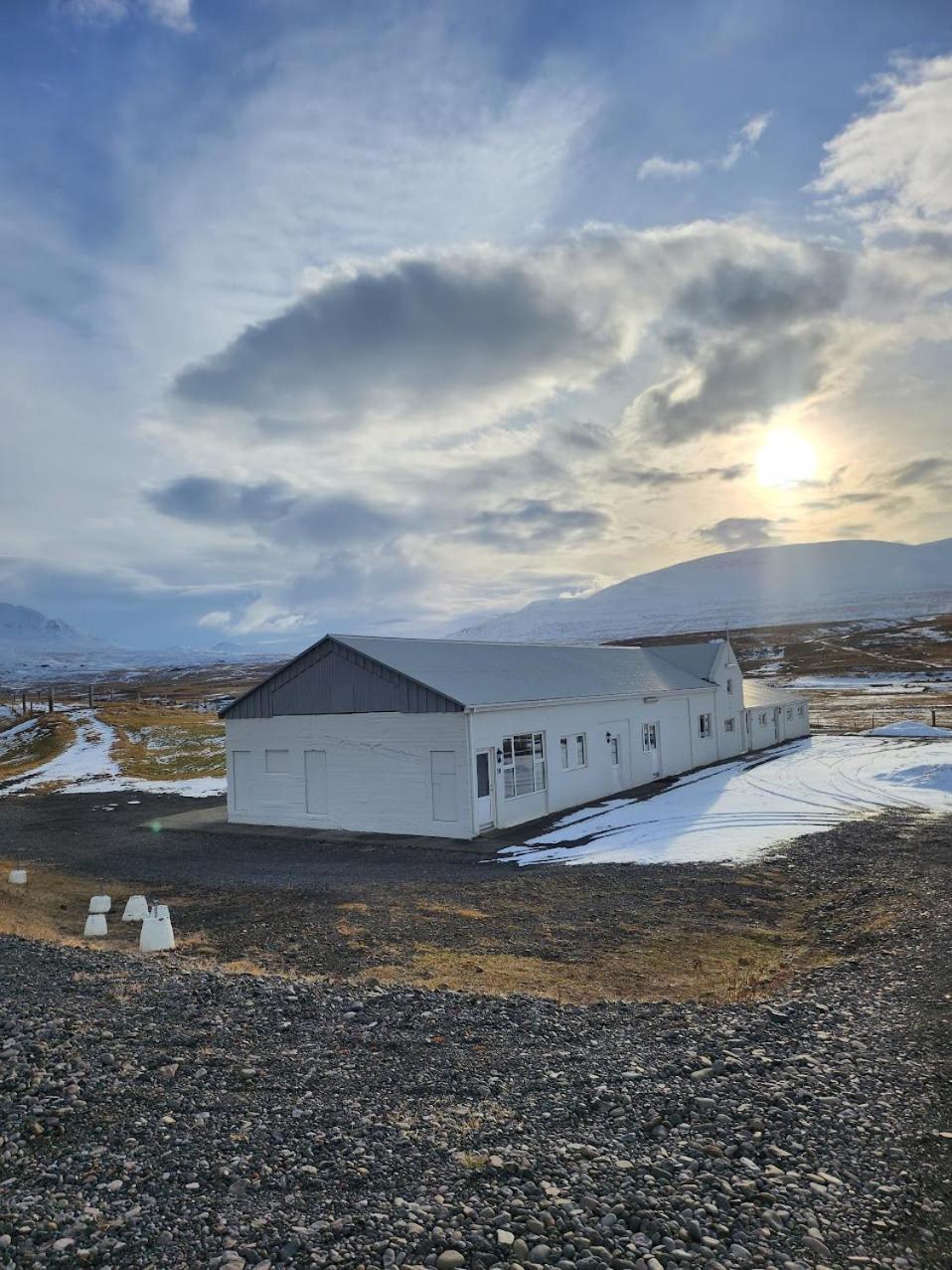 Fjos Guesthouse Varmahlid  Exterior photo